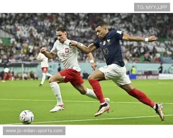 姆巴佩冲刺训练曝光:速度比以往更猛一档 姆巴佩冲刺训练曝光:速度比以往更猛一档