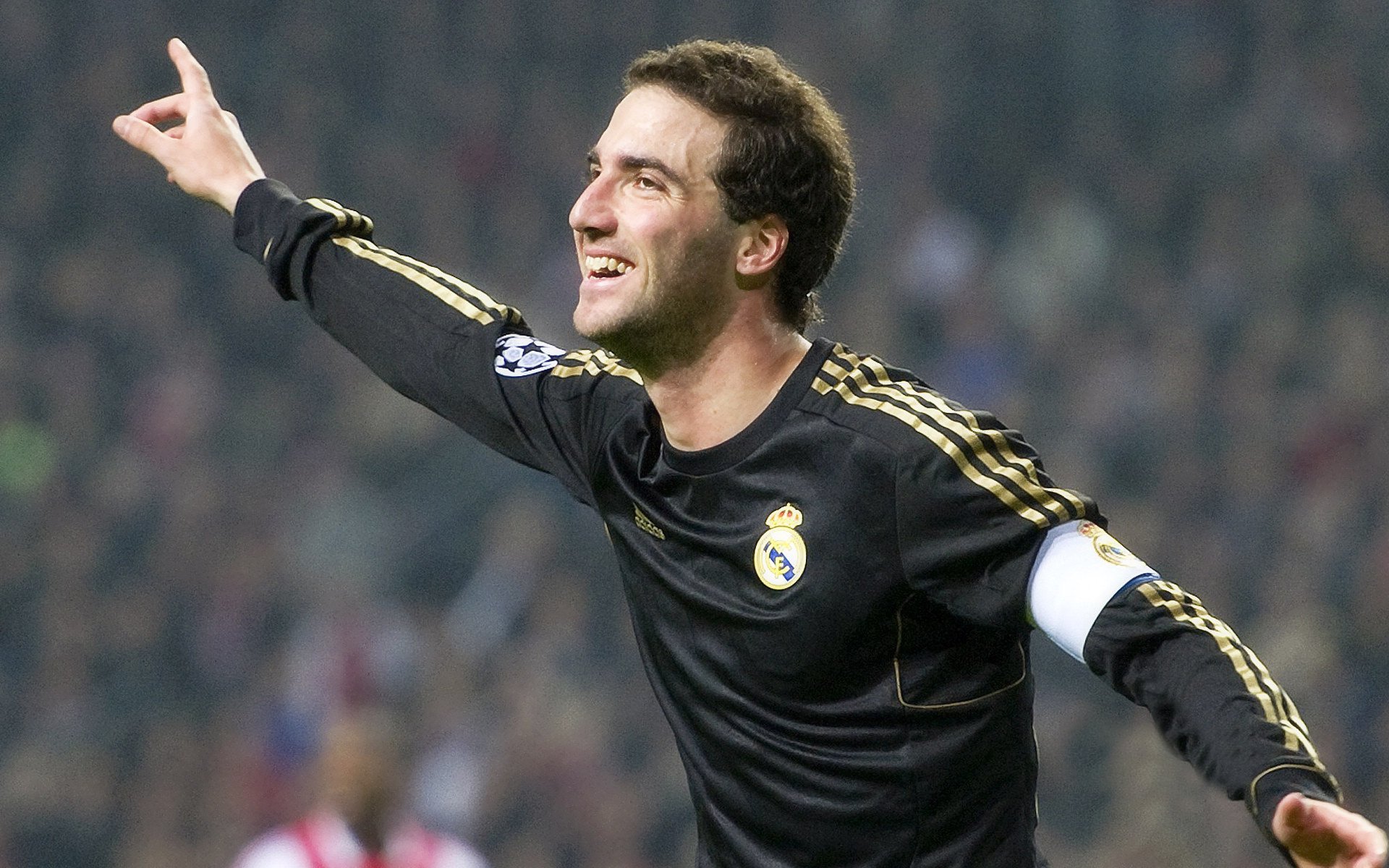 ac米兰中文官网-《ApexLegends》“极夜风暴”地图全新登场，战术无限升级！